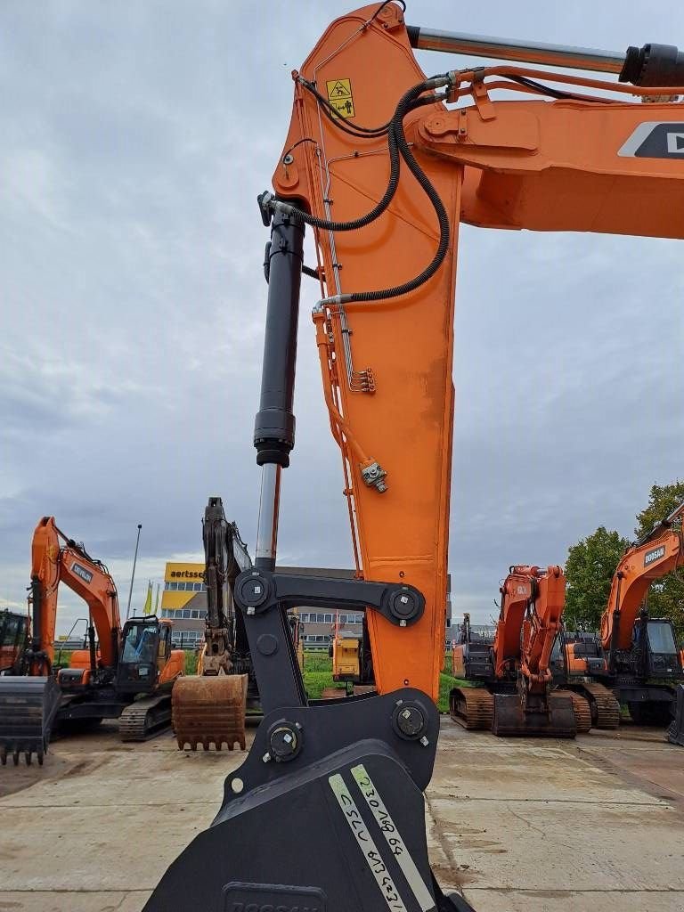 Kettenbagger van het type Sonstige Develon DX530LC-7M, Neumaschine in Stabroek (Foto 9)