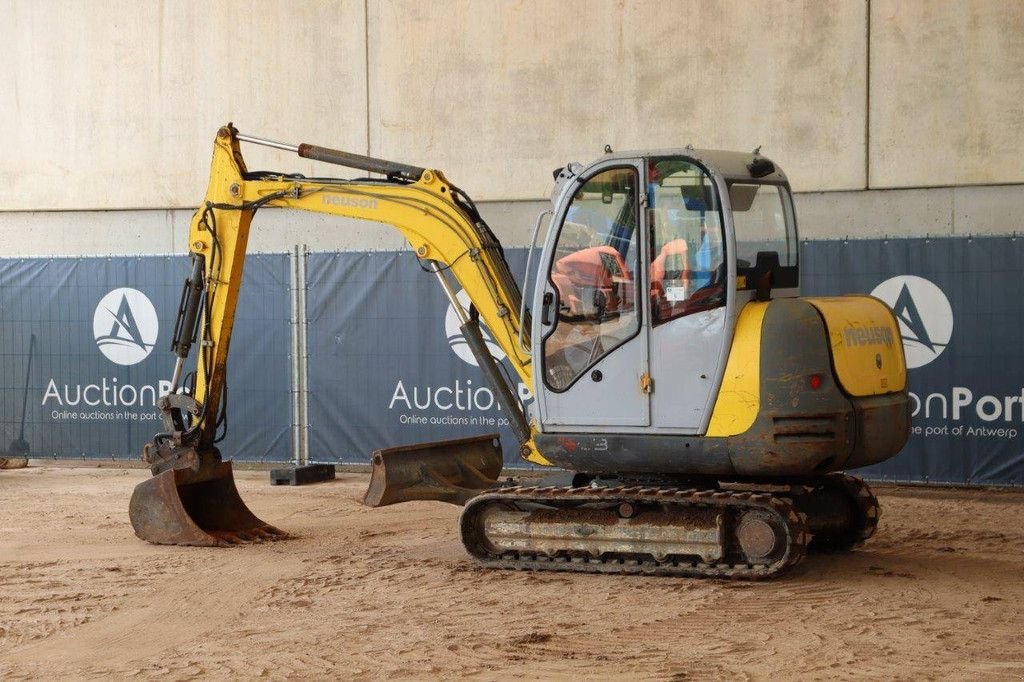 Kettenbagger of the type Sonstige Neuson 3503RD, Gebrauchtmaschine in Antwerpen (Picture 3)