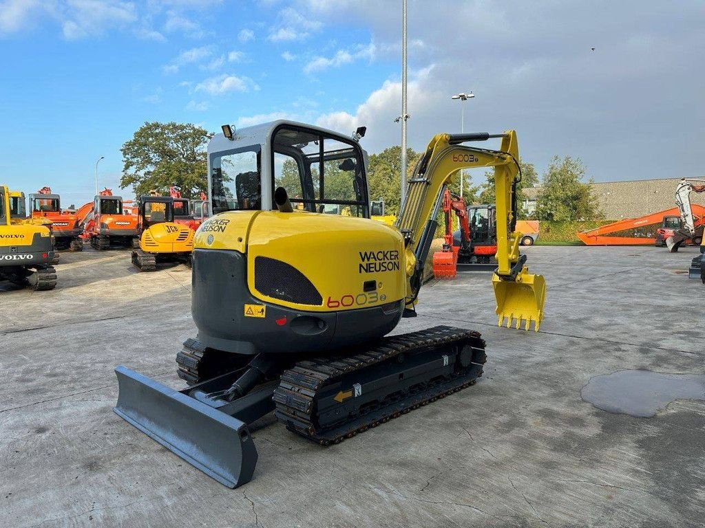 Kettenbagger a típus Sonstige Neuson 6003, Gebrauchtmaschine ekkor: Antwerpen (Kép 4)