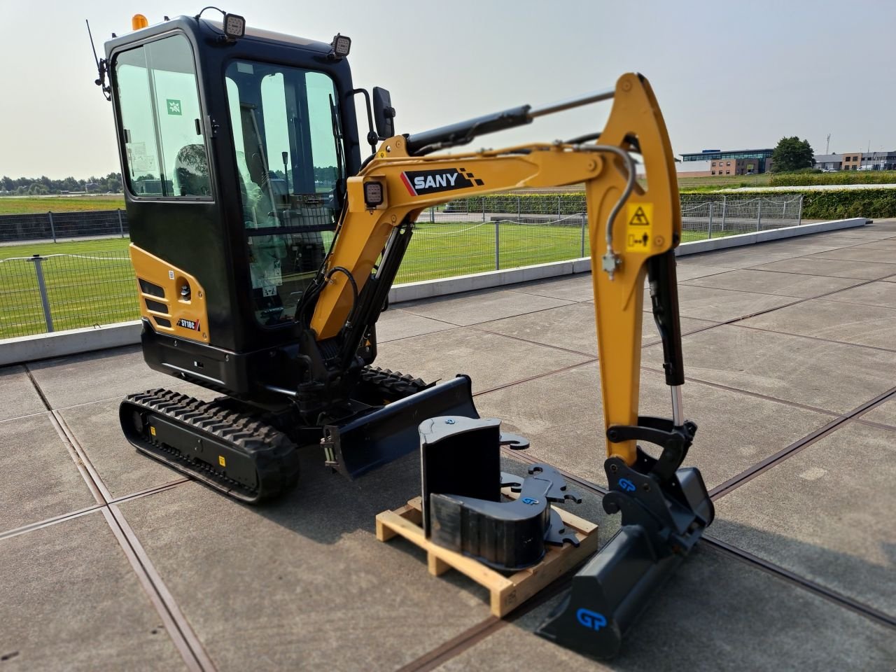 Kettenbagger van het type Sonstige Sany SY 18 c 18c Demo, Gebrauchtmaschine in Noordwijkerhout (Foto 4)