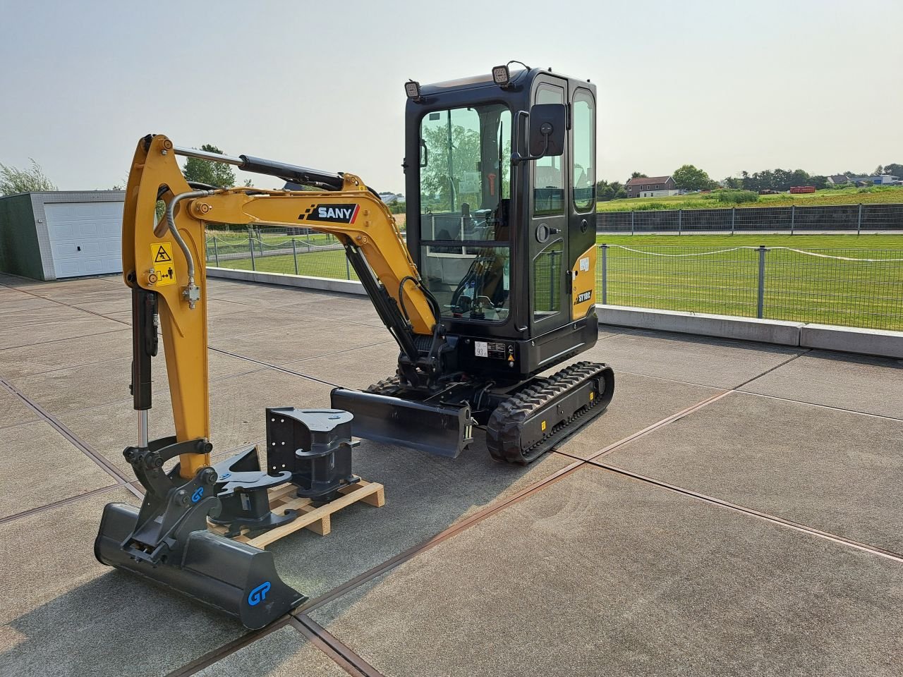 Kettenbagger du type Sonstige Sany SY 18 c 18c Demo, Gebrauchtmaschine en Noordwijkerhout (Photo 3)