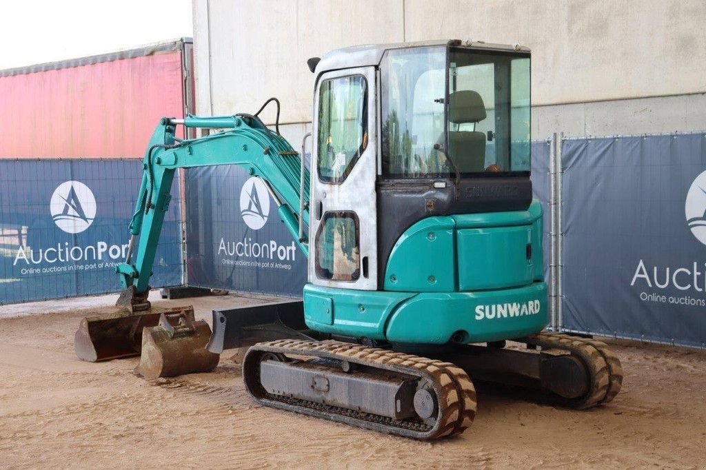 Kettenbagger del tipo Sunward SWE40, Gebrauchtmaschine en Antwerpen (Imagen 4)