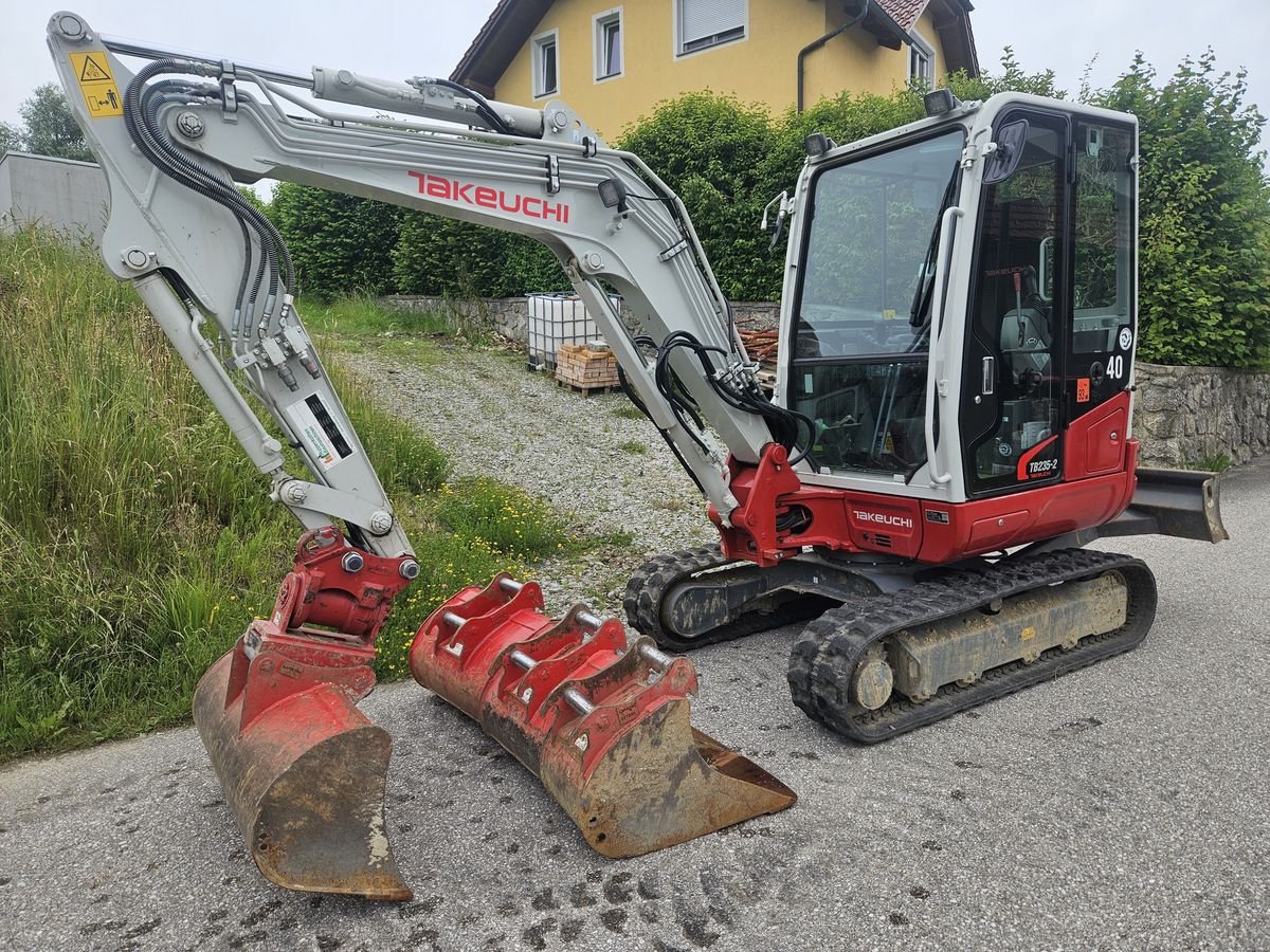 Kettenbagger van het type Takeuchi TB 235-2, Gebrauchtmaschine in Gallspach (Foto 1)