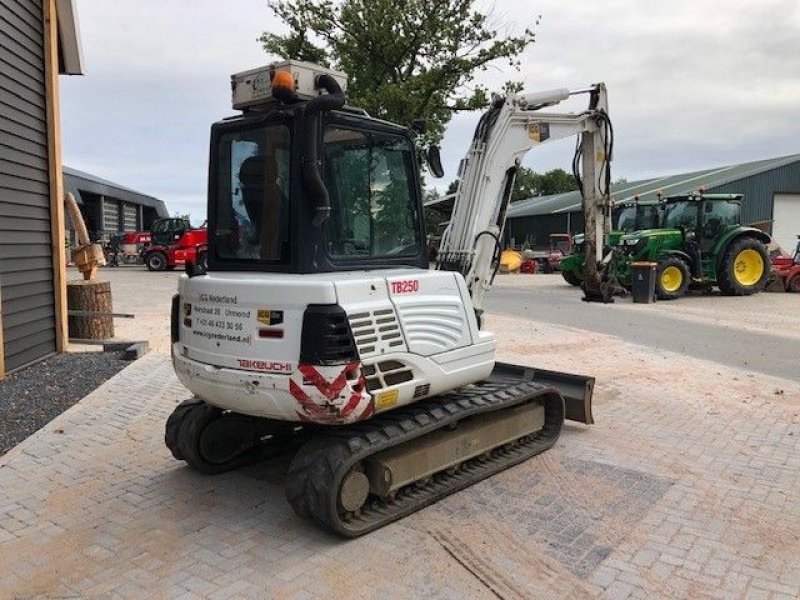 Kettenbagger typu Takeuchi TB 250, Gebrauchtmaschine v Lunteren (Obrázok 4)