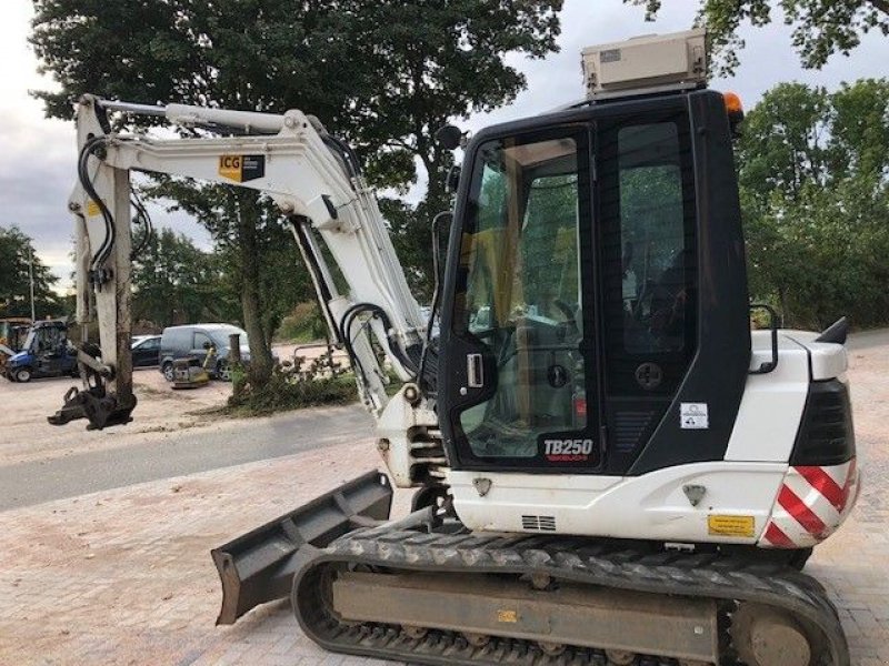 Kettenbagger del tipo Takeuchi TB 250, Gebrauchtmaschine en Lunteren (Imagen 3)