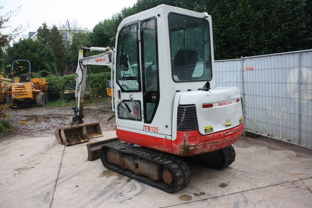 Kettenbagger del tipo Takeuchi TB125, Gebrauchtmaschine en Antwerpen (Imagen 3)