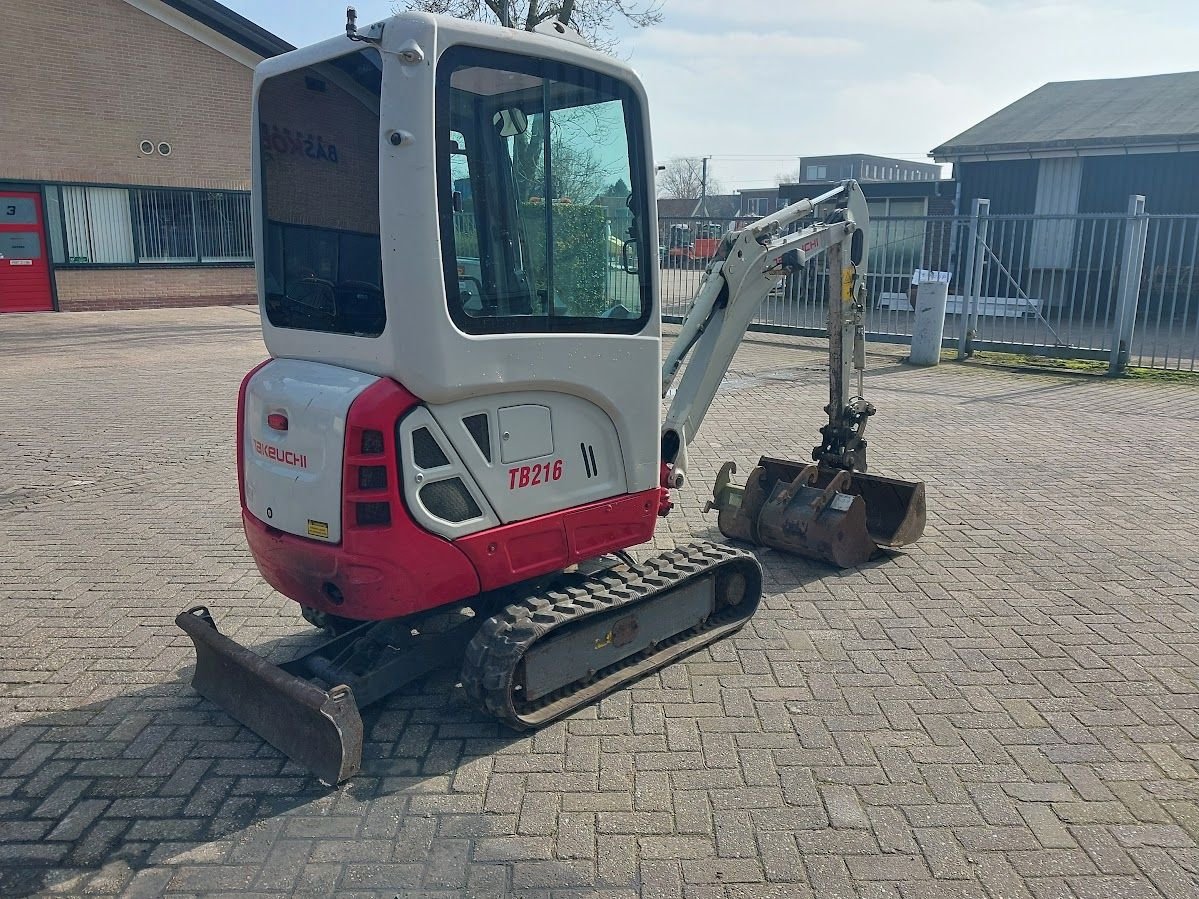 Kettenbagger van het type Takeuchi TB216, Gebrauchtmaschine in Westwoud (Foto 3)