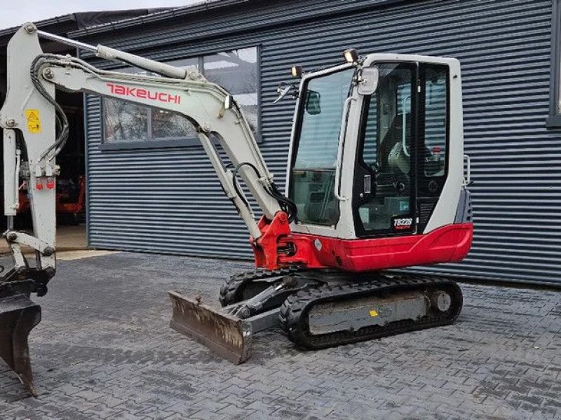 Kettenbagger des Typs Takeuchi TB228, Gebrauchtmaschine in Scharsterbrug