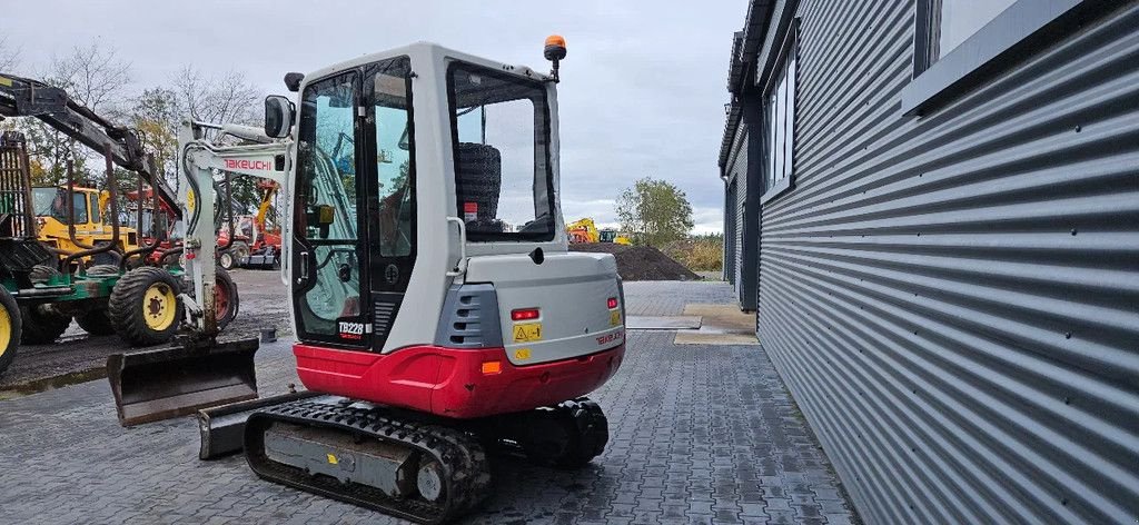 Kettenbagger del tipo Takeuchi TB228, Gebrauchtmaschine In Scharsterbrug (Immagine 3)