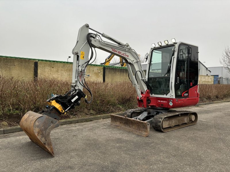 Kettenbagger des Typs Takeuchi Tb230, Gebrauchtmaschine in Dronten (Bild 1)