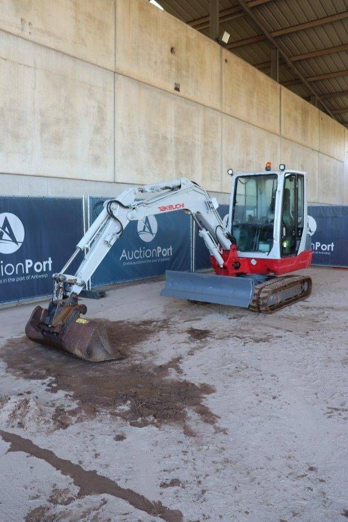 Kettenbagger des Typs Takeuchi TB235, Gebrauchtmaschine in Antwerpen (Bild 10)