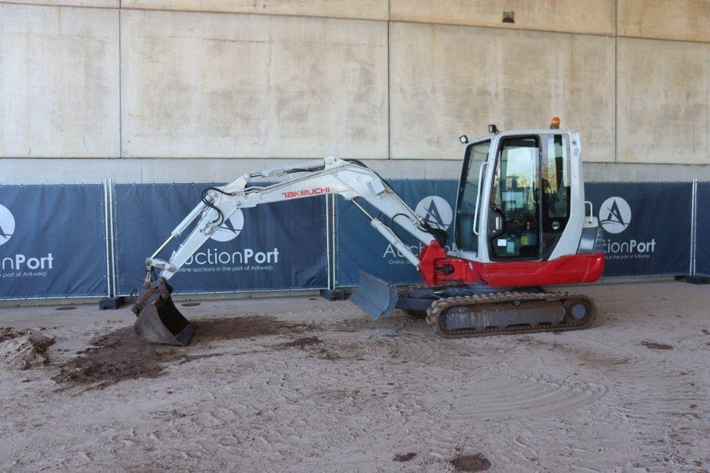 Kettenbagger tipa Takeuchi TB235, Gebrauchtmaschine u Antwerpen (Slika 1)