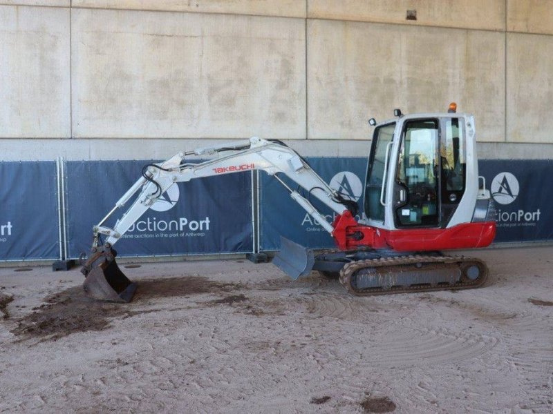 Kettenbagger del tipo Takeuchi TB235, Gebrauchtmaschine en Antwerpen (Imagen 1)