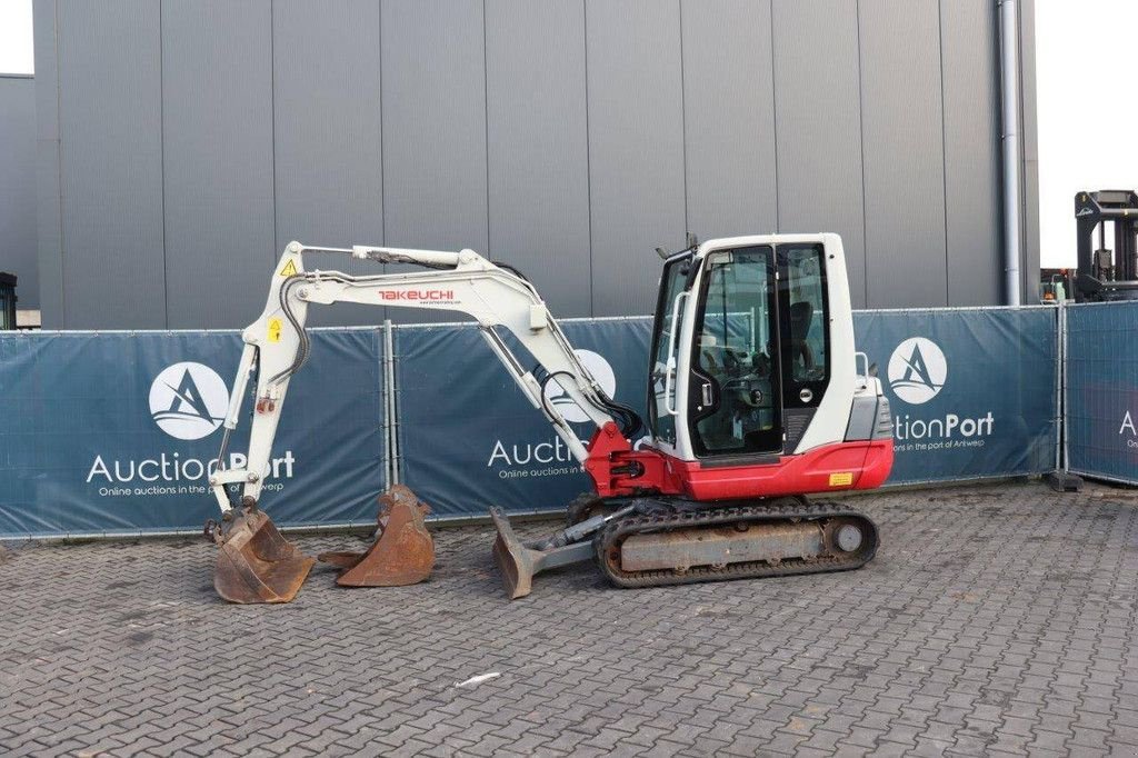 Kettenbagger a típus Takeuchi TB235, Gebrauchtmaschine ekkor: Antwerpen (Kép 1)