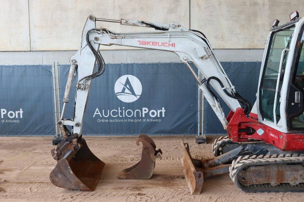 Kettenbagger tip Takeuchi TB240, Gebrauchtmaschine in Antwerpen (Poză 10)