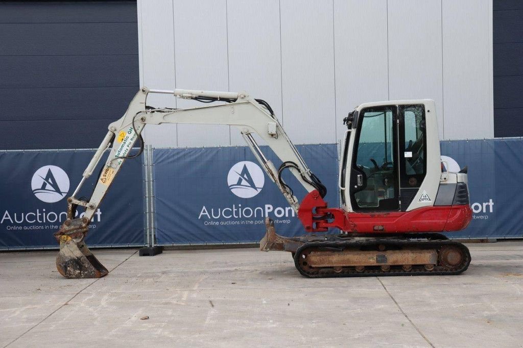 Kettenbagger typu Takeuchi TB250, Gebrauchtmaschine w Antwerpen (Zdjęcie 2)