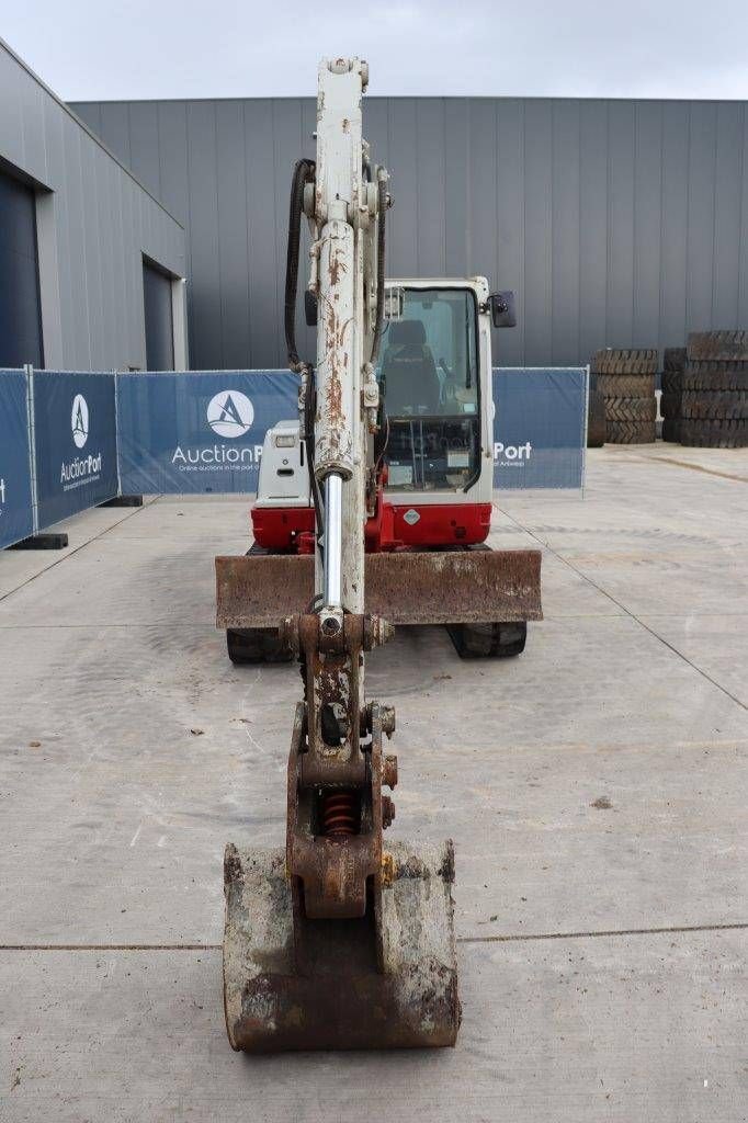 Kettenbagger typu Takeuchi TB250, Gebrauchtmaschine w Antwerpen (Zdjęcie 9)