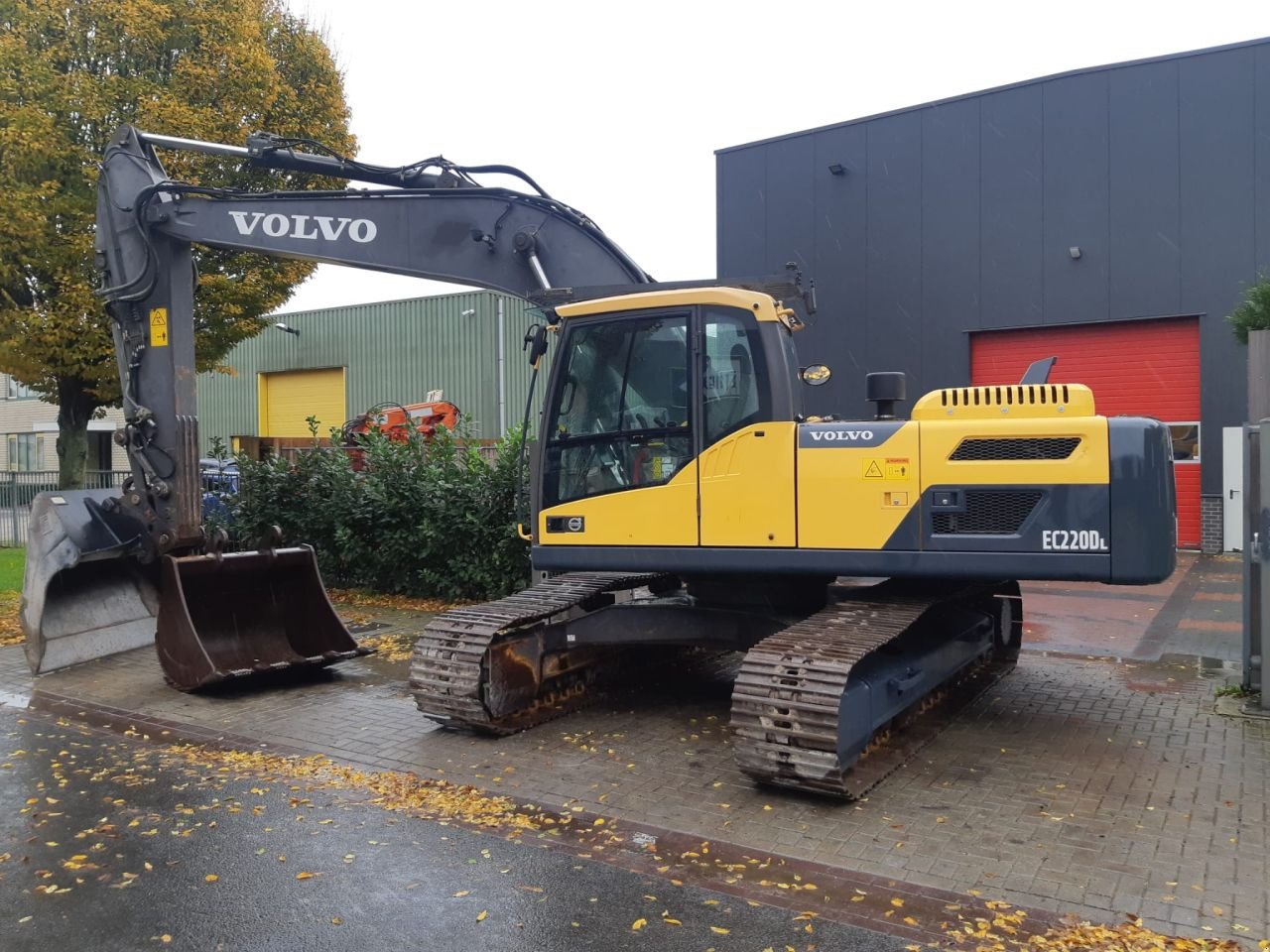 Kettenbagger van het type Volvo 220 dlc, Gebrauchtmaschine in Boven-Leeuwen (Foto 10)