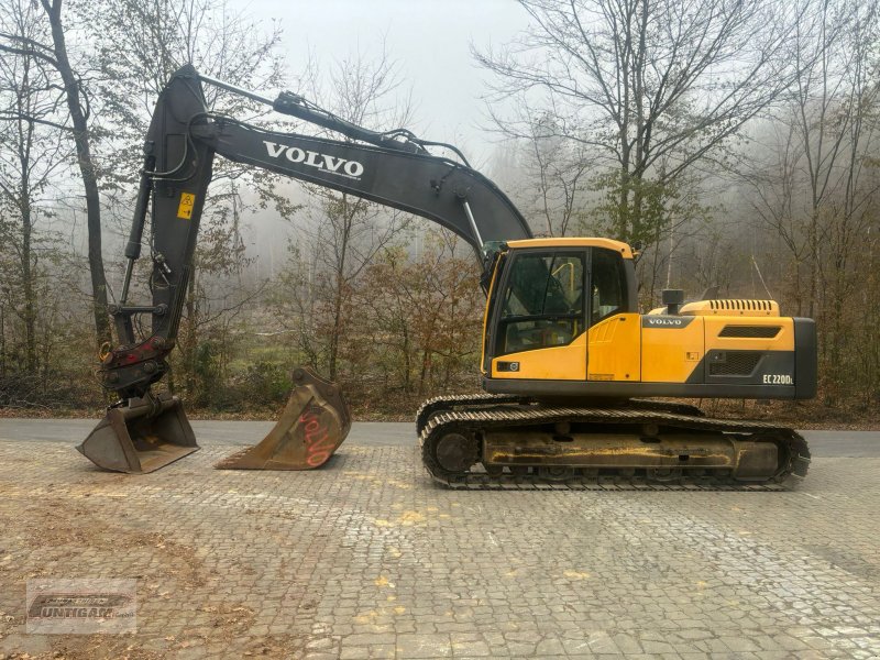 Kettenbagger от тип Volvo EC 220 DL, Gebrauchtmaschine в Deutsch - Goritz (Снимка 1)