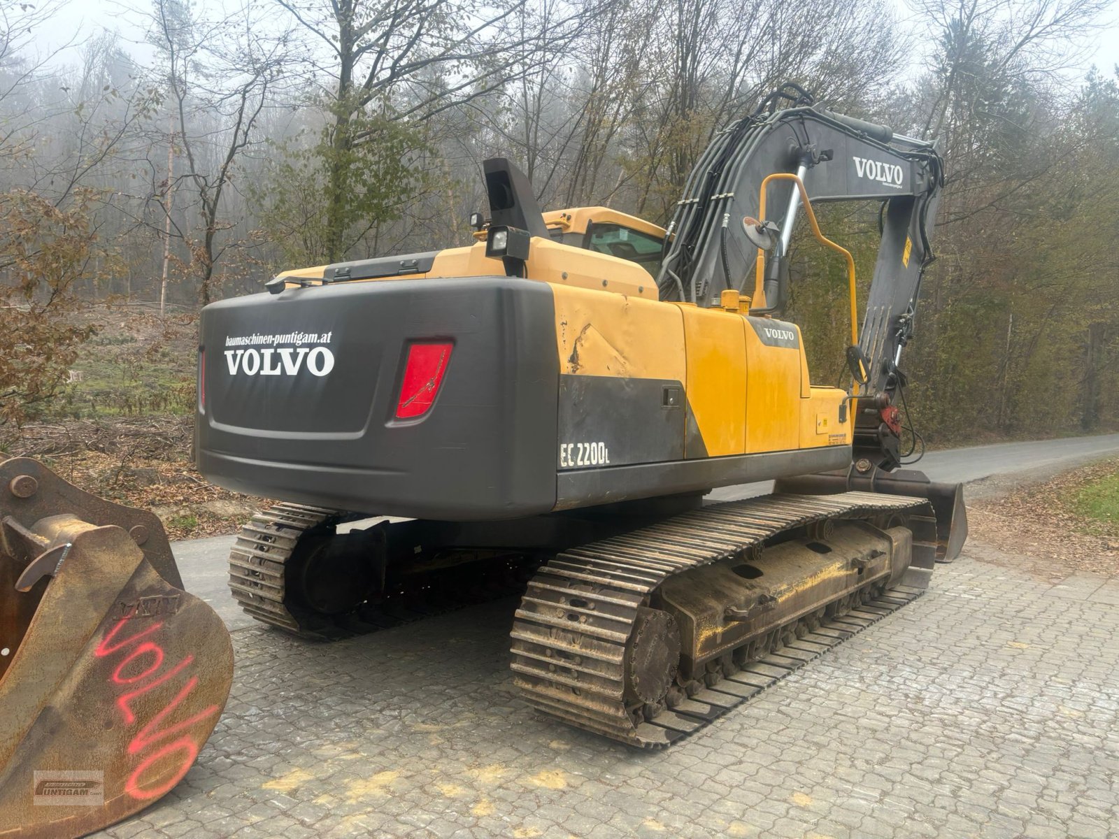 Kettenbagger van het type Volvo EC 220 DL, Gebrauchtmaschine in Deutsch - Goritz (Foto 8)