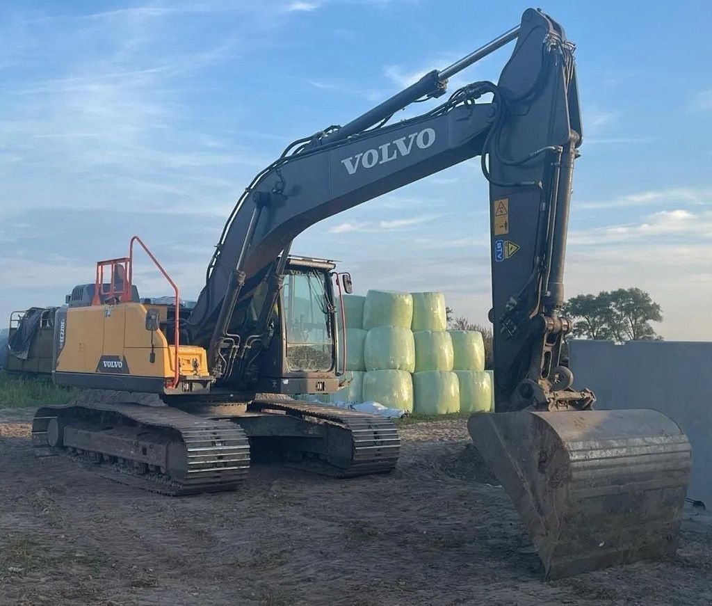 Kettenbagger des Typs Volvo EC 220EL, Gebrauchtmaschine in Wevelgem (Bild 1)