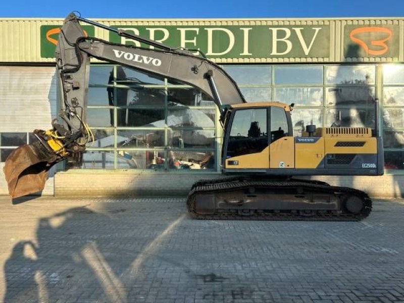 Kettenbagger des Typs Volvo EC 250 D L, Gebrauchtmaschine in Roosendaal (Bild 1)