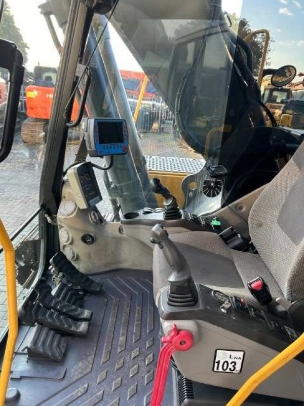 Kettenbagger del tipo Volvo EC 250 D L, Gebrauchtmaschine In Roosendaal (Immagine 10)