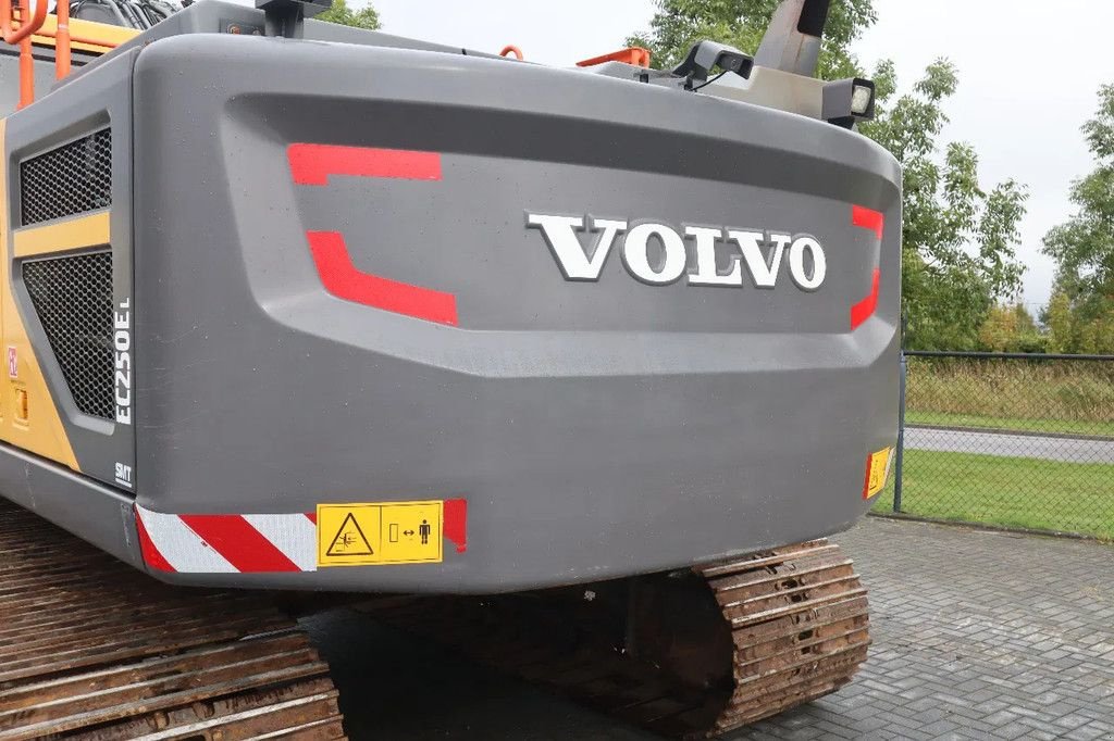 Kettenbagger typu Volvo EC 250 EL DUTCH MACHINE EXCELLENT CONDITION, Gebrauchtmaschine w Marknesse (Zdjęcie 11)