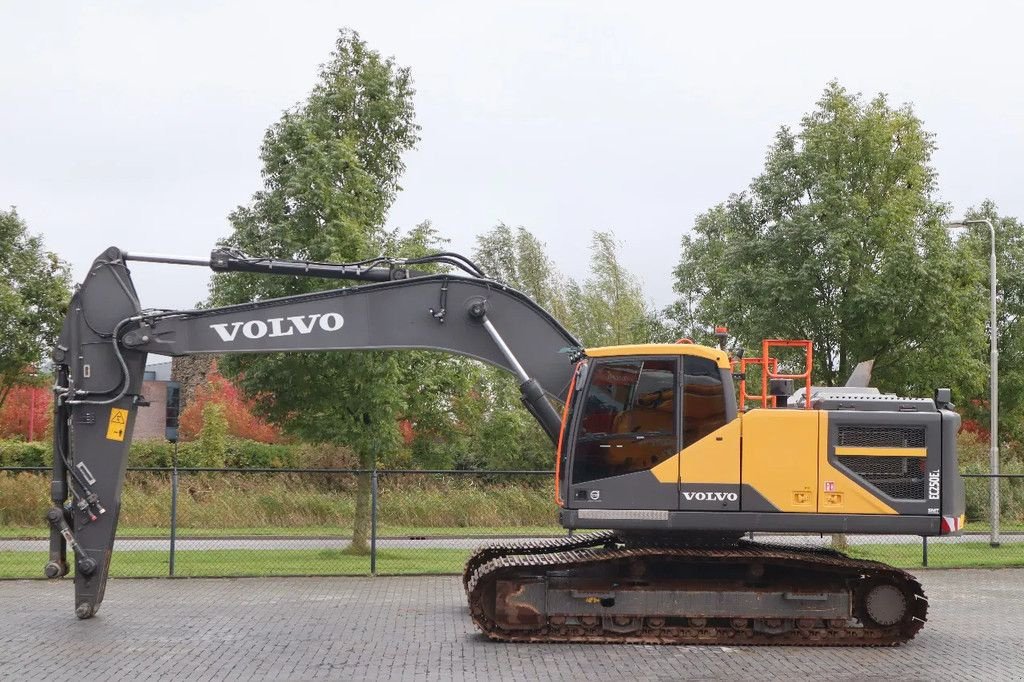 Kettenbagger del tipo Volvo EC 250 EL DUTCH MACHINE EXCELLENT CONDITION, Gebrauchtmaschine en Marknesse (Imagen 1)