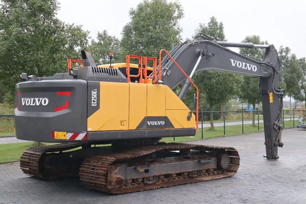 Kettenbagger typu Volvo EC 250 EL DUTCH MACHINE EXCELLENT CONDITION, Gebrauchtmaschine w Marknesse (Zdjęcie 7)