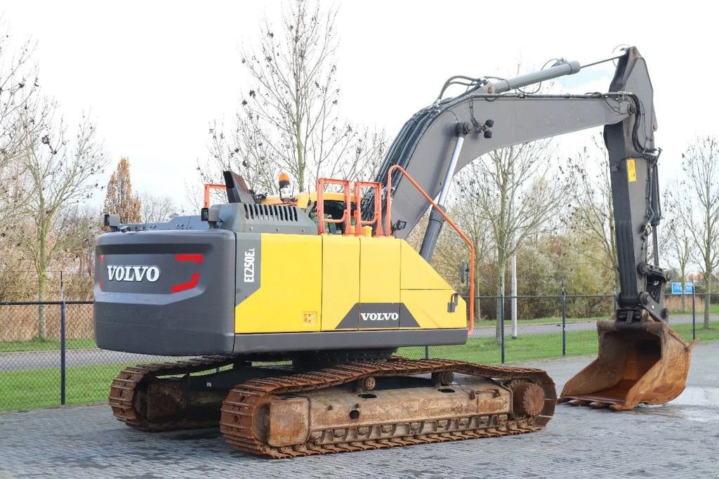 Kettenbagger tip Volvo EC 250 EL QUICK COUPLER BUCKET AIRCO, Gebrauchtmaschine in Marknesse (Poză 7)