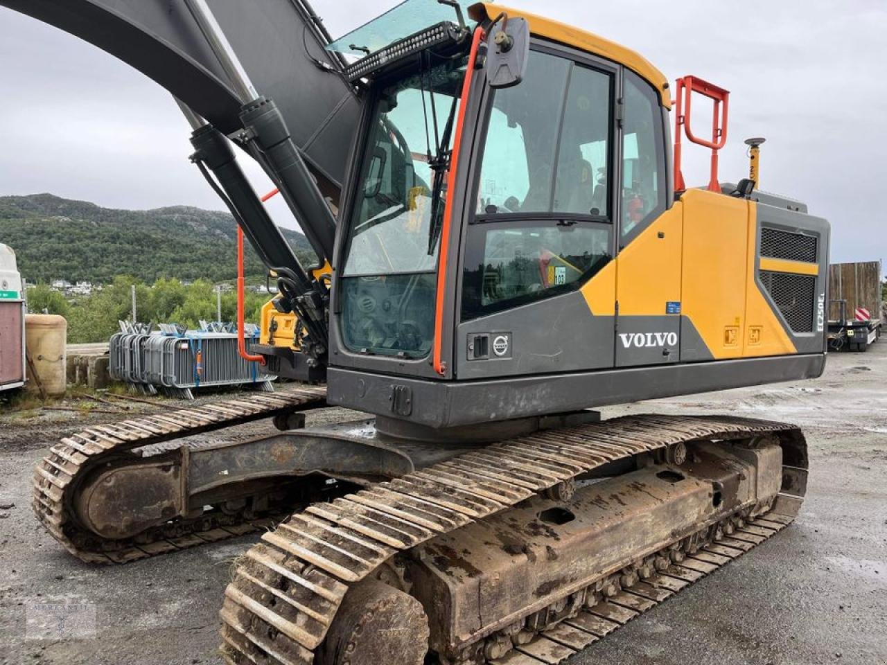 Kettenbagger of the type Volvo EC 250 EL, Gebrauchtmaschine in Pragsdorf (Picture 1)