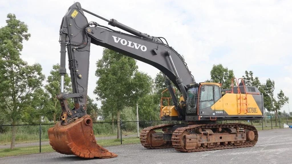 Kettenbagger del tipo Volvo EC 750 EL BUCKET QUICK COUPLER HAMMER LINE, Gebrauchtmaschine en Marknesse (Imagen 2)