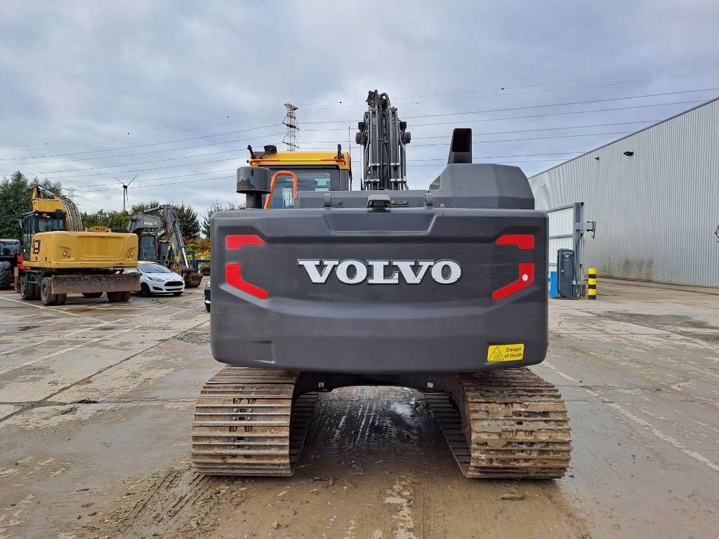 Kettenbagger van het type Volvo EC140EL (2 pieces available), Gebrauchtmaschine in Stabroek (Foto 3)