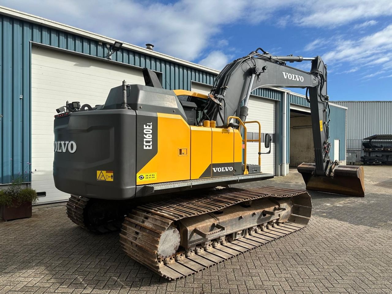 Kettenbagger of the type Volvo EC160El, Gebrauchtmaschine in Oirschot (Picture 3)