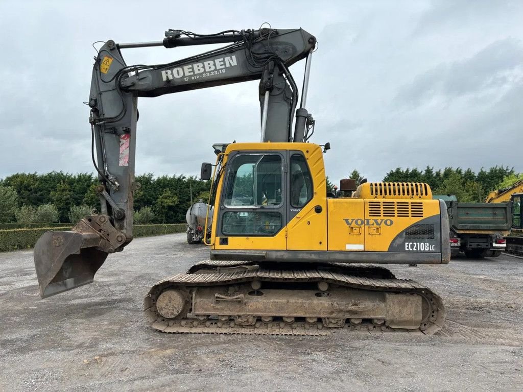 Kettenbagger van het type Volvo EC210BLC, Gebrauchtmaschine in Wevelgem (Foto 1)