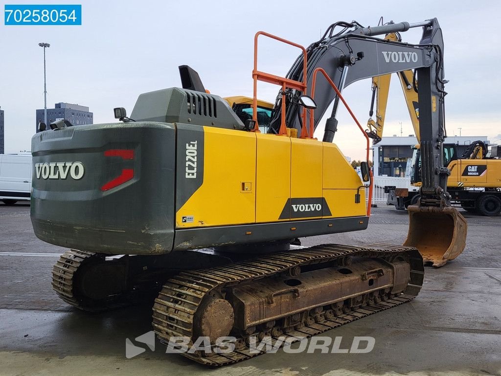 Kettenbagger des Typs Volvo EC220 E L EC220EL, Gebrauchtmaschine in Veghel (Bild 7)