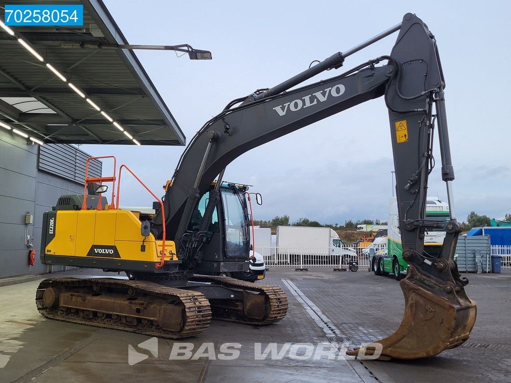 Kettenbagger Türe ait Volvo EC220 E L EC220EL, Gebrauchtmaschine içinde Veghel (resim 3)