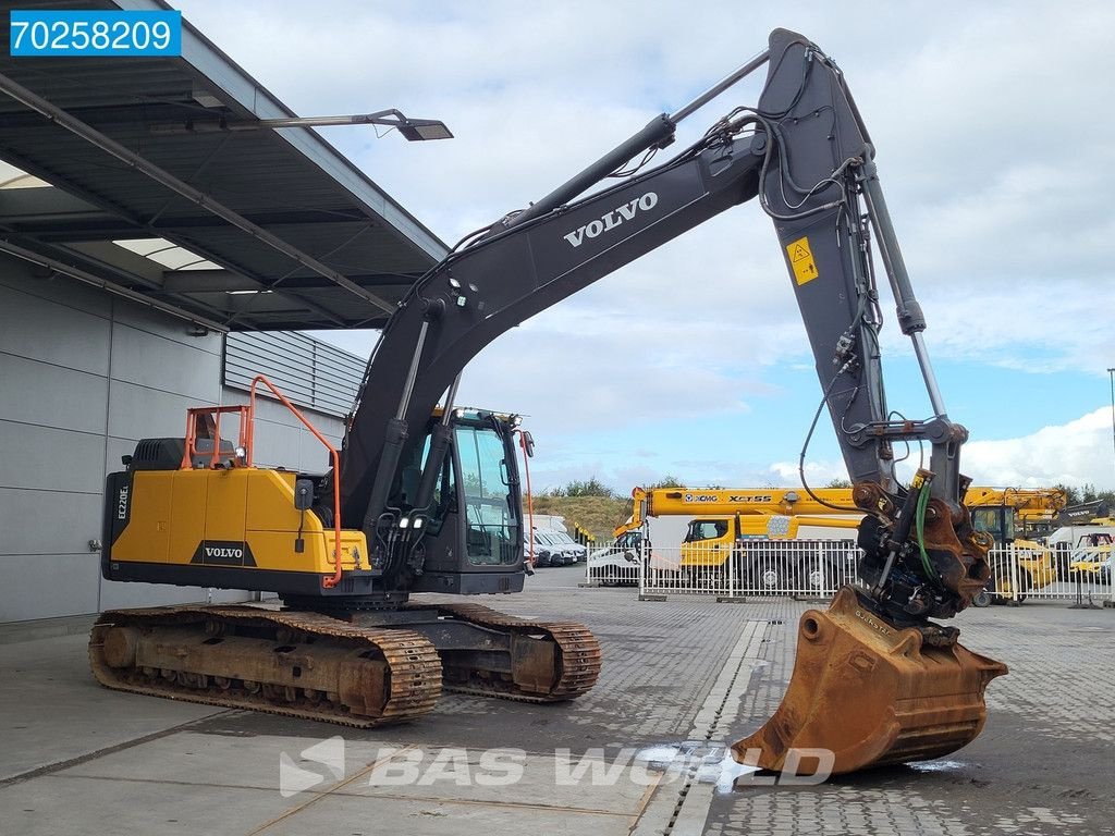 Kettenbagger van het type Volvo EC220 E L EC220EL, Gebrauchtmaschine in Veghel (Foto 3)