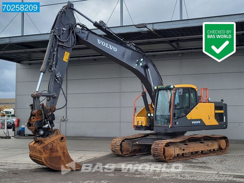 Kettenbagger du type Volvo EC220 E L EC220EL, Gebrauchtmaschine en Veghel (Photo 1)