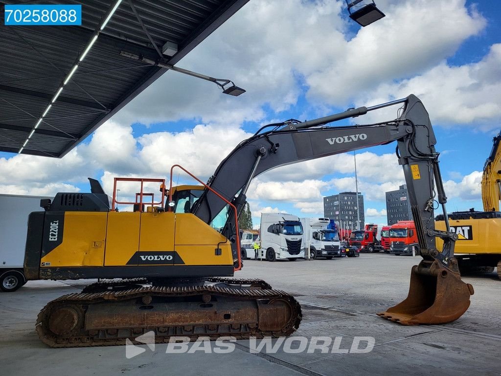 Kettenbagger van het type Volvo EC220 E L EC220EL, Gebrauchtmaschine in Veghel (Foto 7)