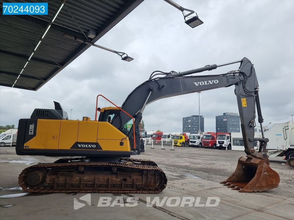 Kettenbagger van het type Volvo EC220 E L, Gebrauchtmaschine in Veghel (Foto 5)