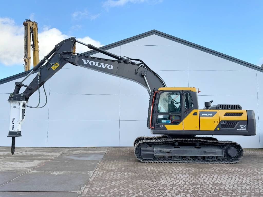 Kettenbagger typu Volvo EC220DB + Maxx 2000 Hammer - New / Unused / 2024, Gebrauchtmaschine w Veldhoven (Zdjęcie 1)