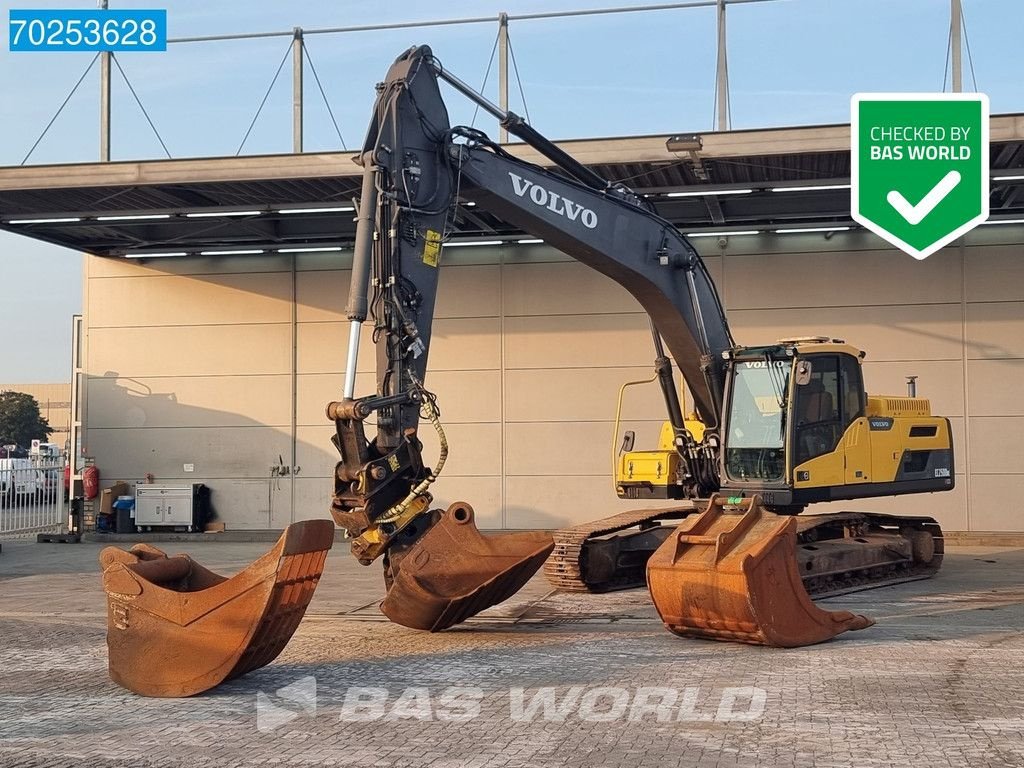 Kettenbagger van het type Volvo EC250 D NL 3 BUCKETS - 3 M WIDE, Gebrauchtmaschine in Veghel (Foto 1)