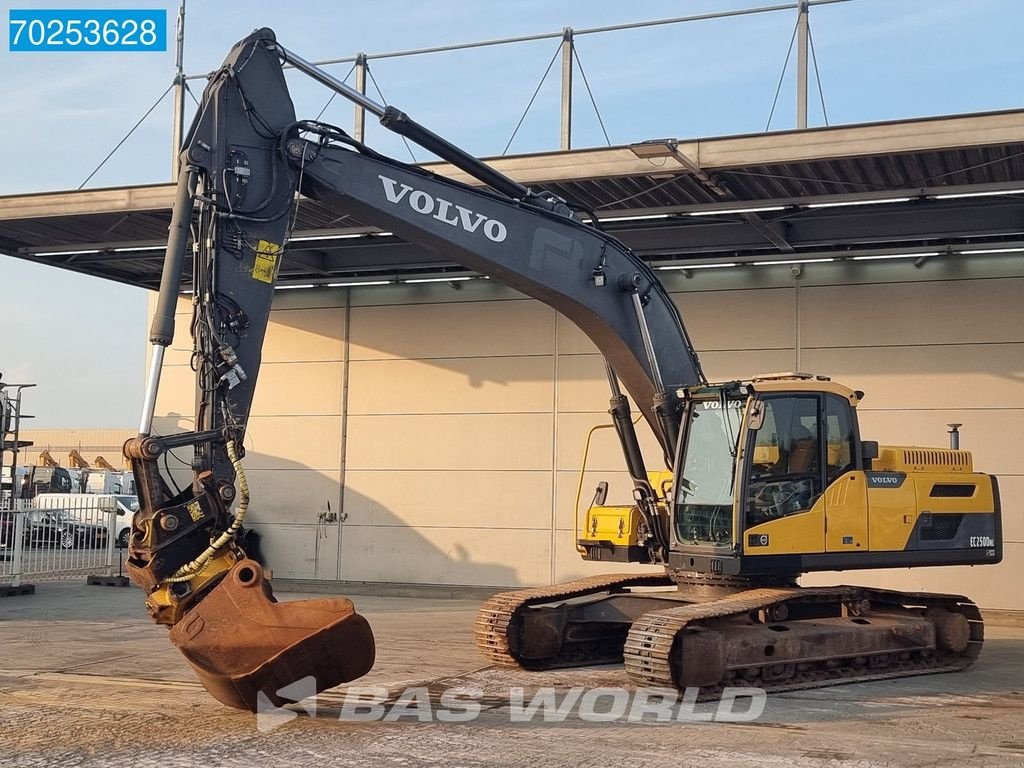 Kettenbagger typu Volvo EC250 D NL 3 BUCKETS - 3 M WIDE, Gebrauchtmaschine w Veghel (Zdjęcie 9)