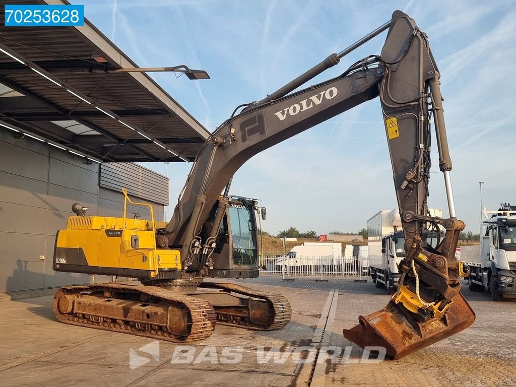 Kettenbagger typu Volvo EC250 D NL 3 BUCKETS - 3 M WIDE, Gebrauchtmaschine w Veghel (Zdjęcie 10)