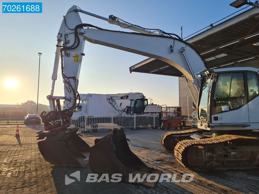 Kettenbagger van het type Volvo EC250 E L ROTO TILT - 2X BUCKETS, Gebrauchtmaschine in Veghel (Foto 3)