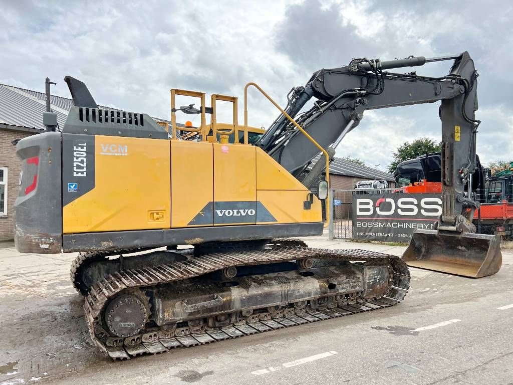 Kettenbagger of the type Volvo EC250EL - Triple Boom / CE Certified, Gebrauchtmaschine in Veldhoven (Picture 5)