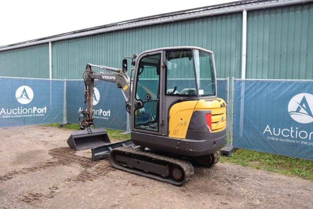 Kettenbagger typu Volvo EC27C, Gebrauchtmaschine v Antwerpen (Obrázok 3)