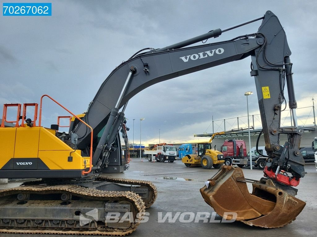 Kettenbagger del tipo Volvo EC300 E L 2 BUCKETS, Gebrauchtmaschine In Veghel (Immagine 8)